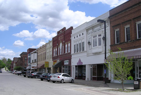 The Red Coach Inn & Restaurant - Red Oak IA Hotel - Business ...